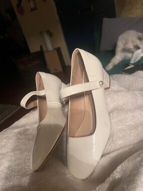 Classic White Mary Jane Block Heels with Pearl-Button Strap